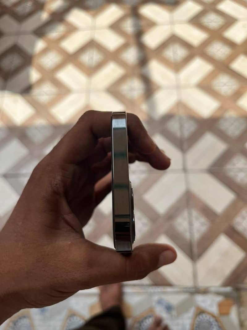 Apple iPhone 12 Pro 3