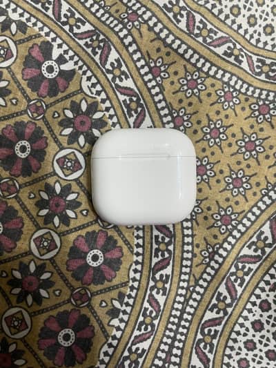 AirPods 4 with ANC