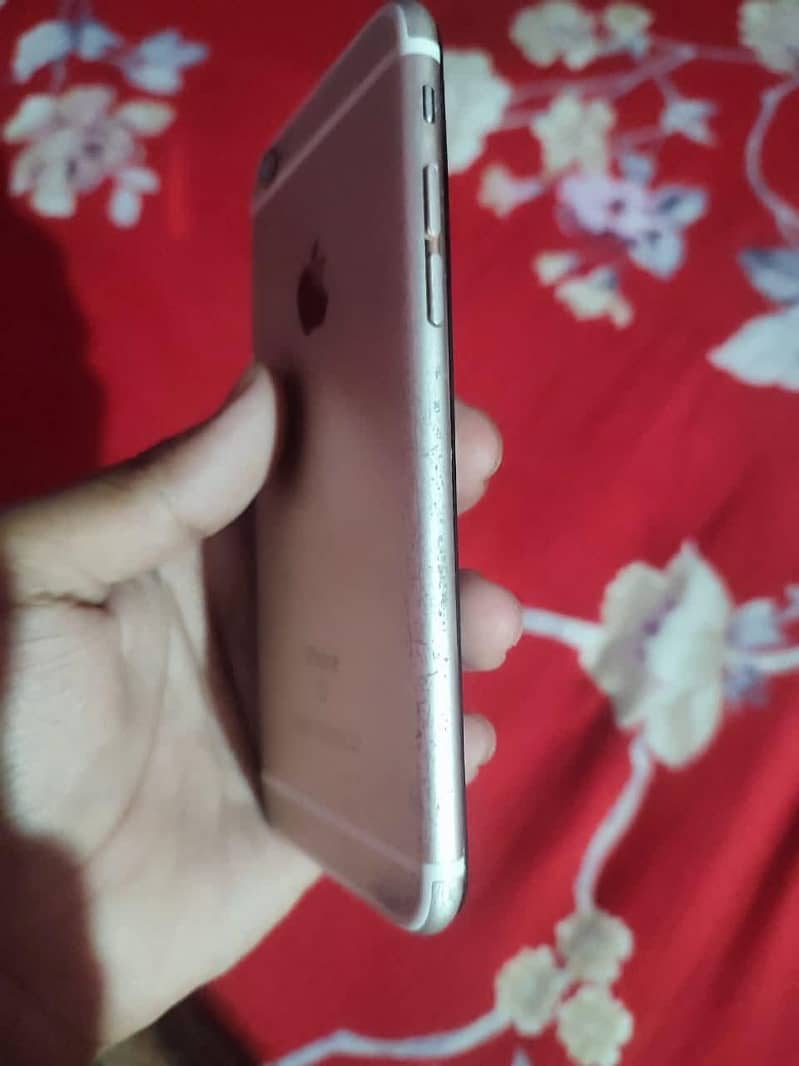 Apple iPhone 6S Plus 2