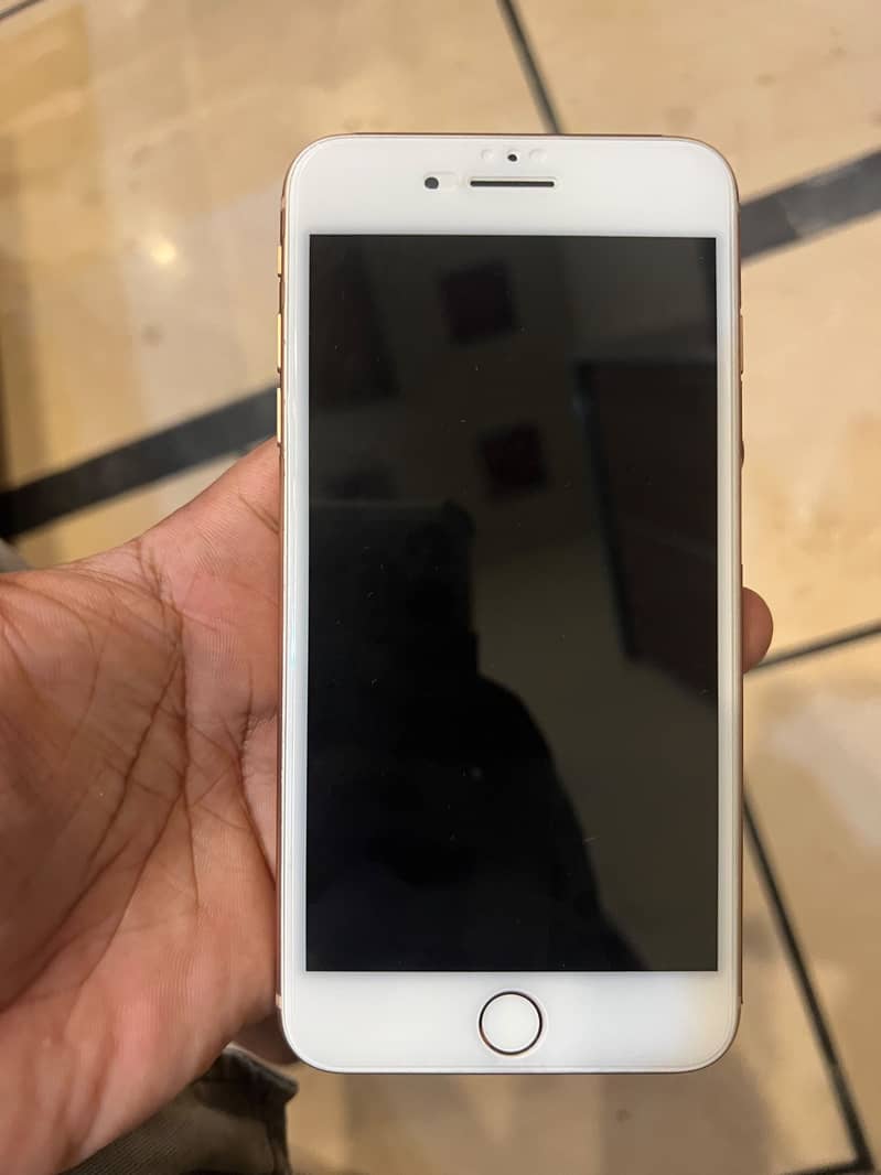 IPhone 8 Plus 0