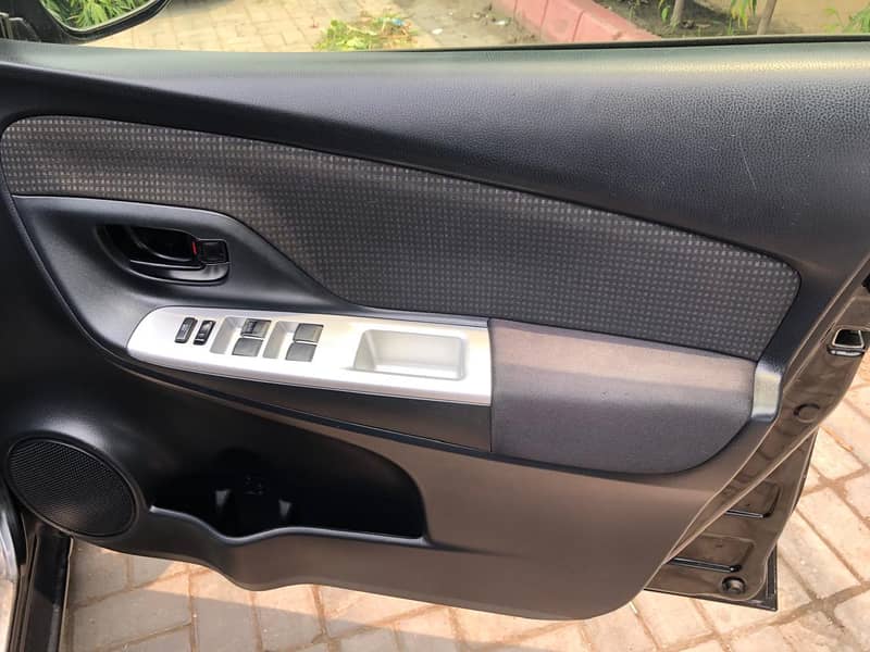vitz black 8