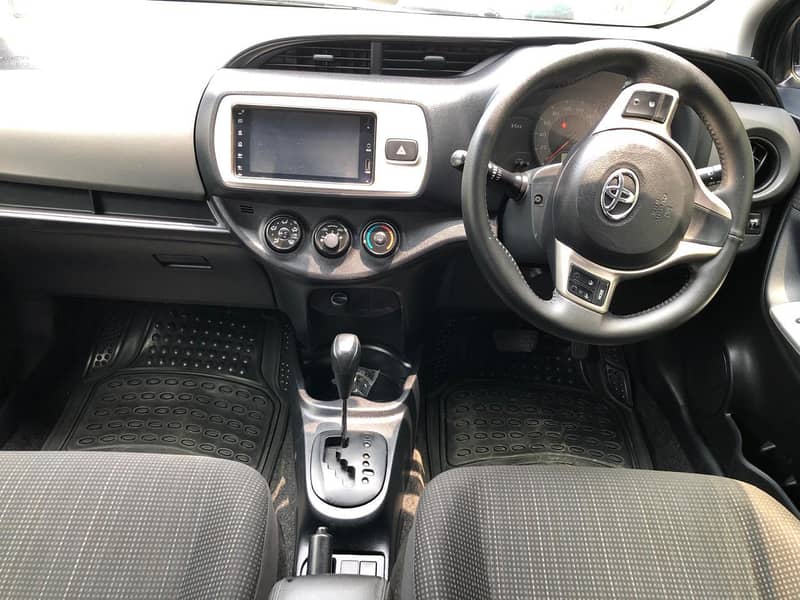 vitz black 12
