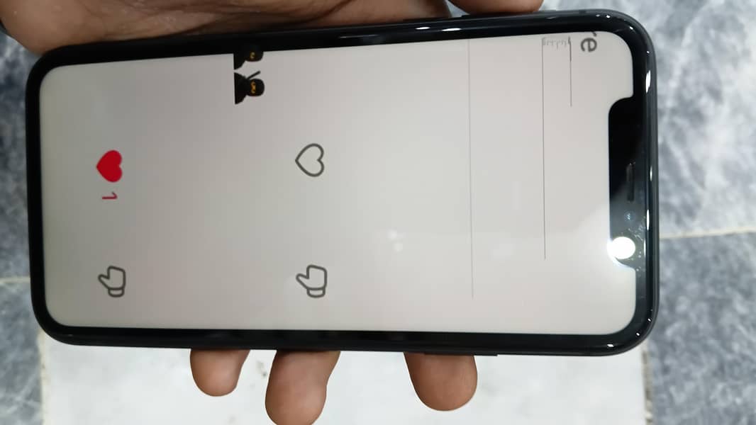 Apple iPhone 11 4