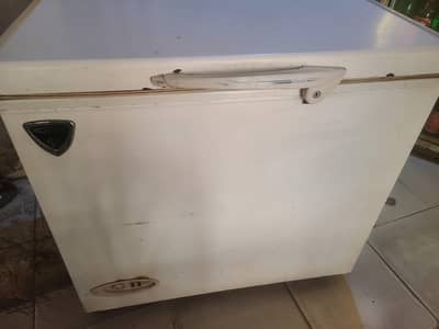 waves deep freezer