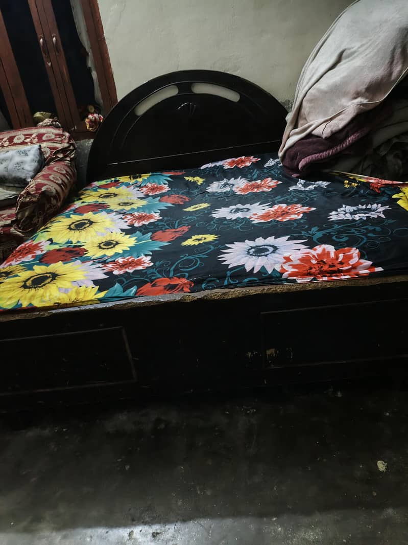 bed without side table 1