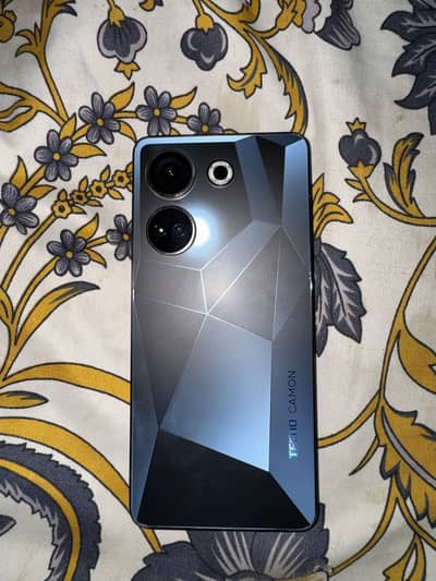 Tecno CAMON 20
