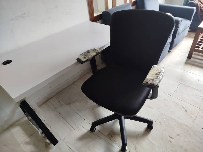 Laptop / computer Table 1