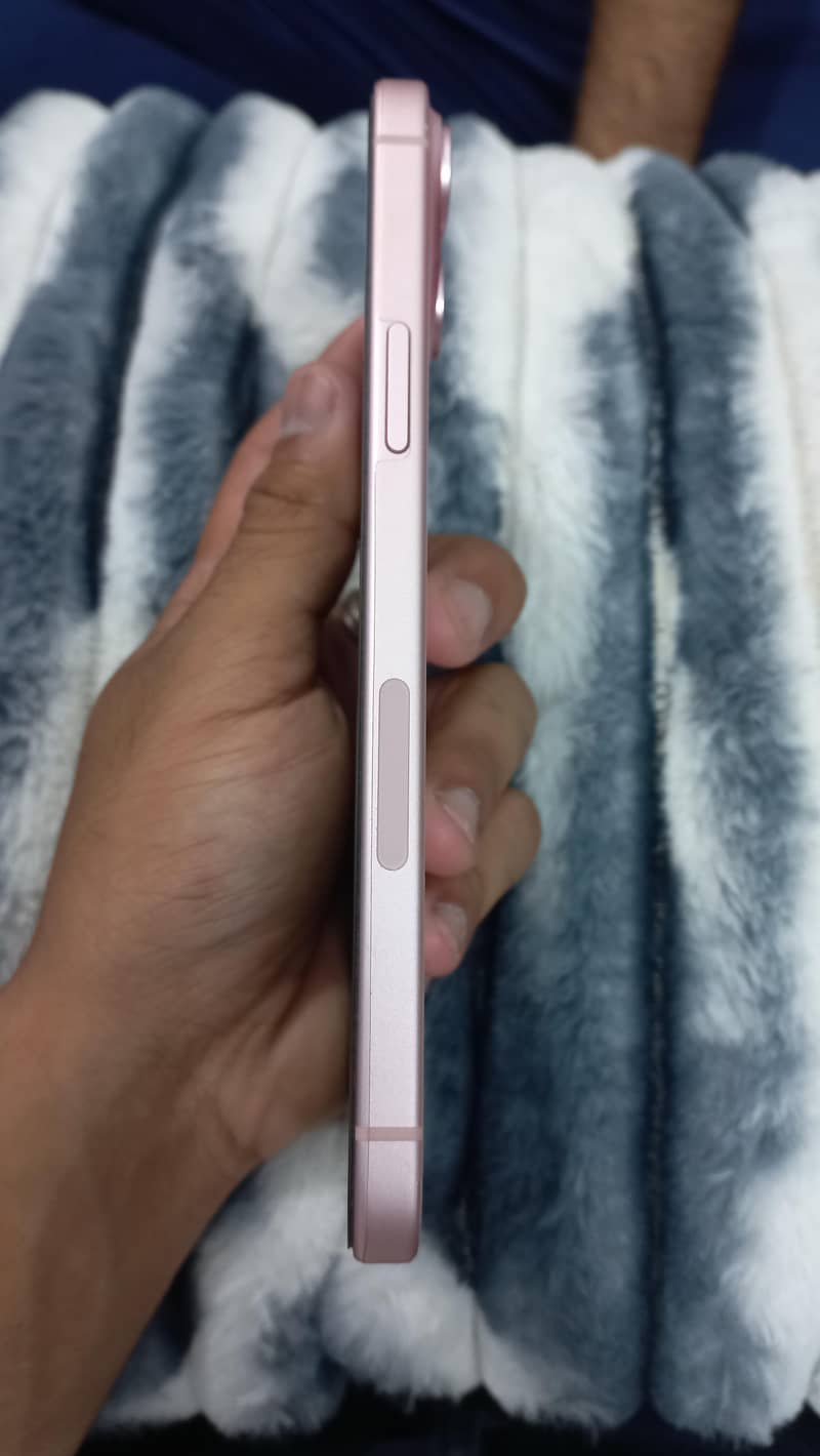 Apple iPhone 15 plus 2