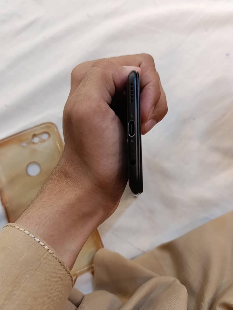 One Plus 5T 1