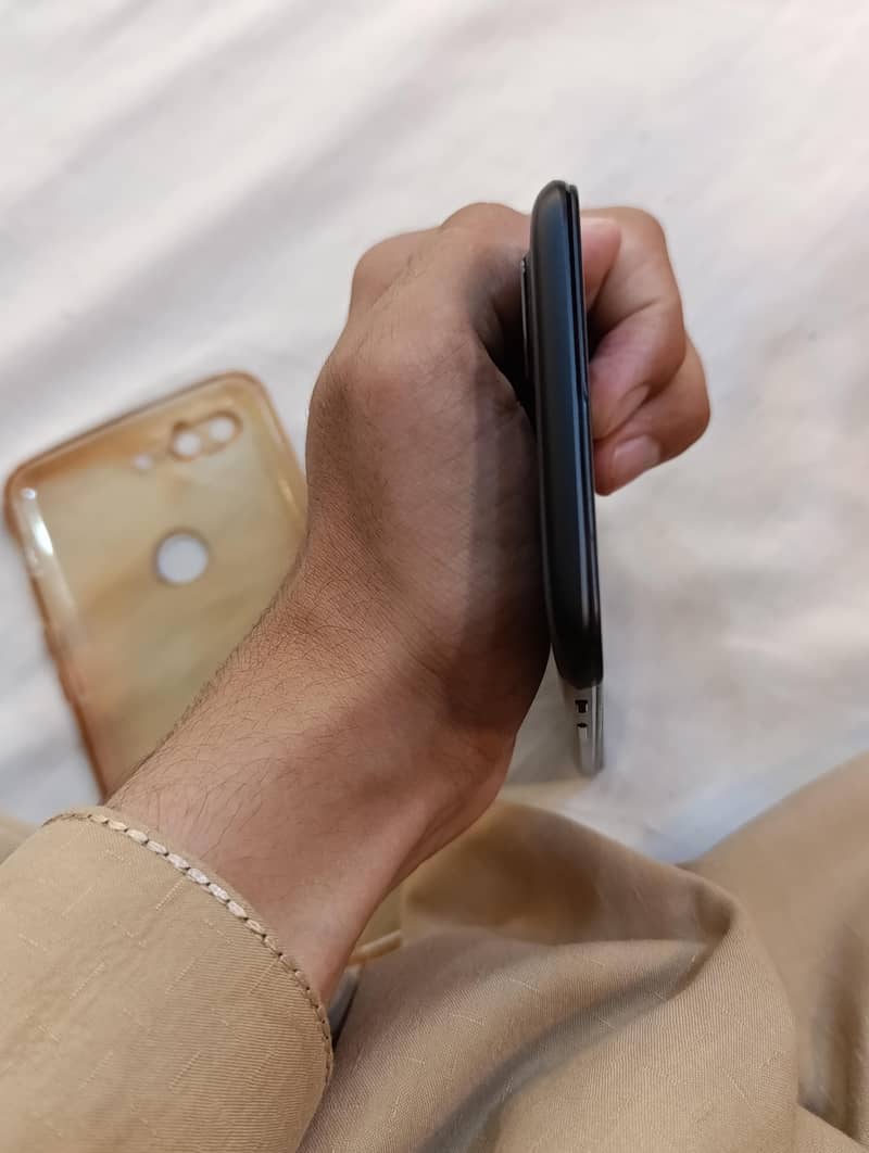 One Plus 5T 5