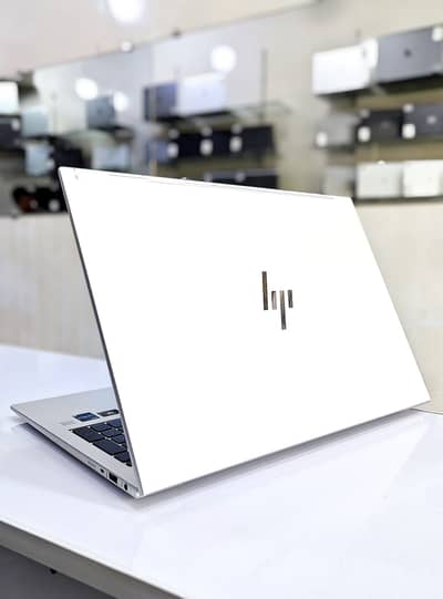 HP EliteBook 860 G9 | Core i7 12th Gen | 16GB/512GB| 16" Large Display