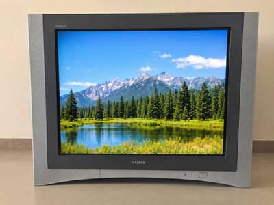 Original Sony Trinitron Colour TV – Fully Working