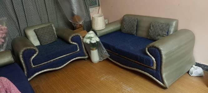 sofa for sale urgent !!!