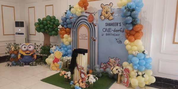 decor by mirzasballoon