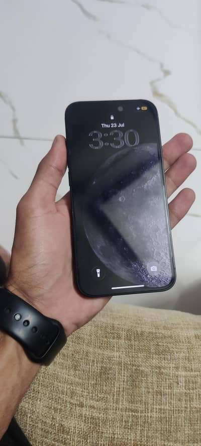 Apple iPhone 13