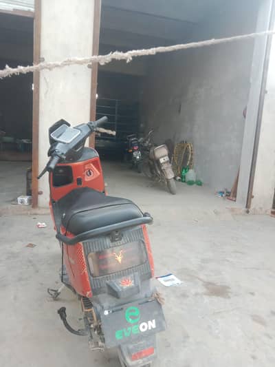 EVEON Electric Scooter 2025 Model – Excellent Condition