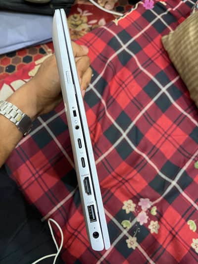  Urgent Sale – HP EliteBook x360   10/10 Condition  Intel Core i3