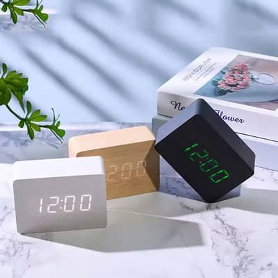 LED Wooden Alarm Clock Watch Table Voice Control Digital Wood Desperta