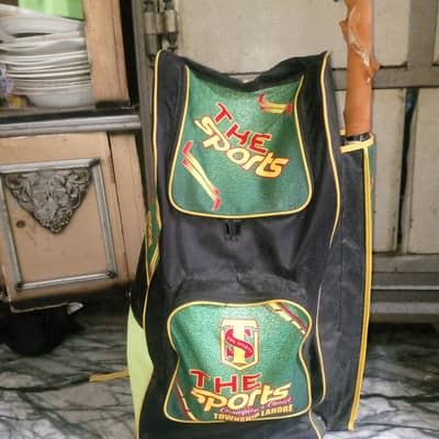 Cricket hard ball kit