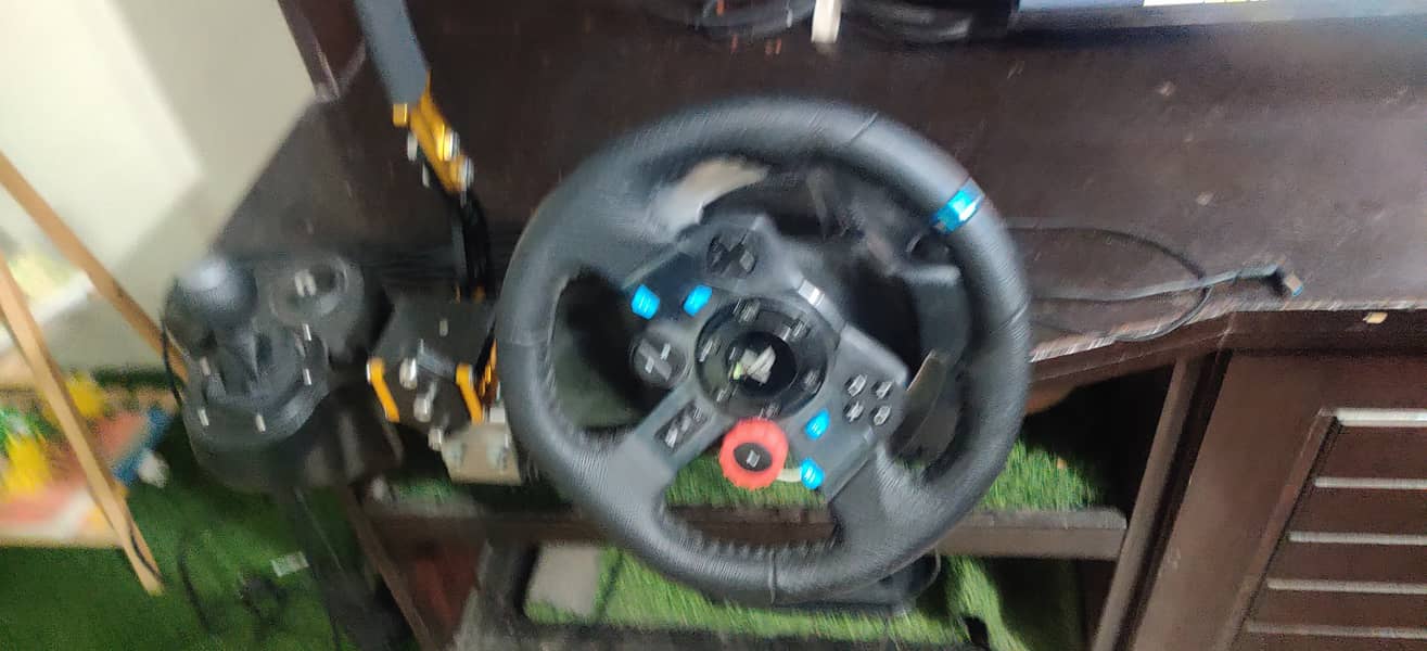 Logitech G29 Complete Racing Simulator Bundle | Wheel, Pedals & Shifte 5