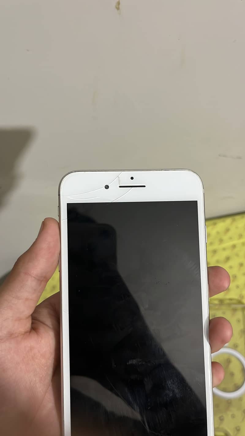 Apple iPhone 7 Plus PTA approved 8