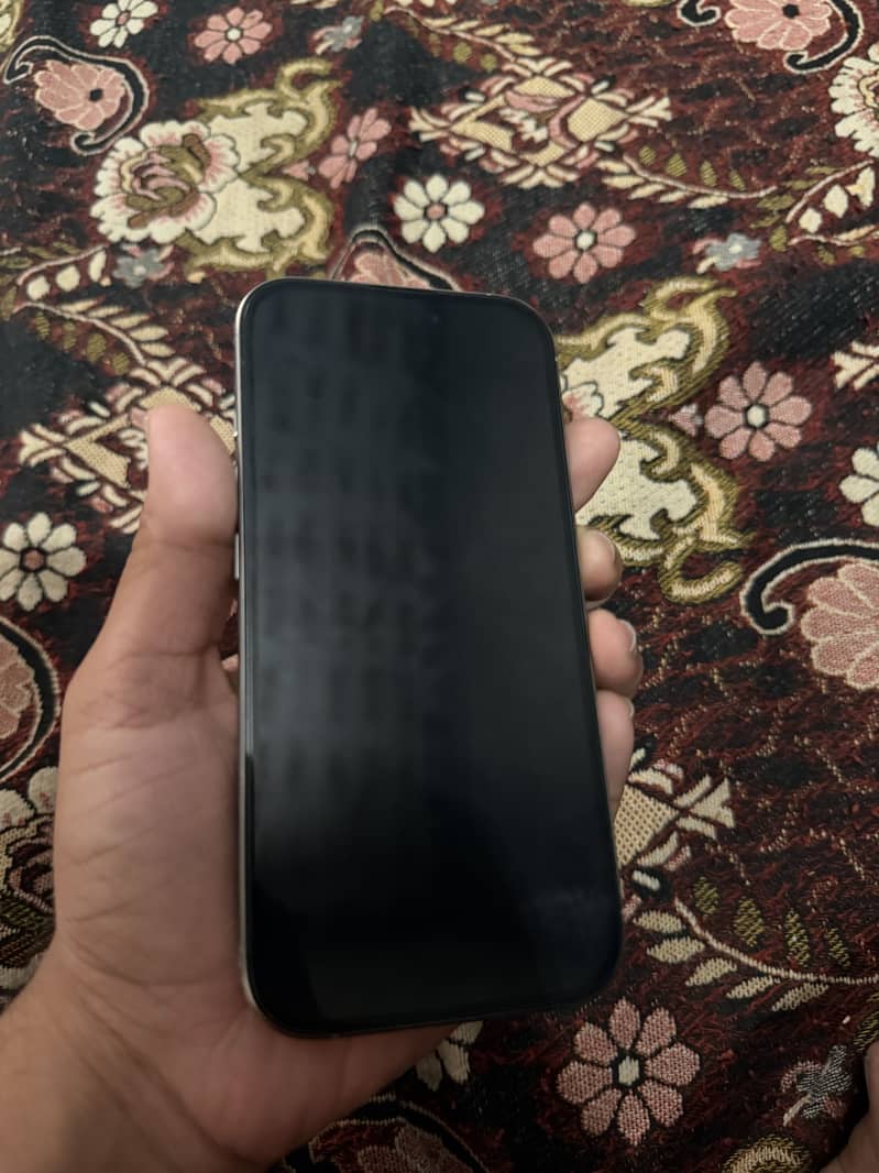 IPhone 16 Pro 2