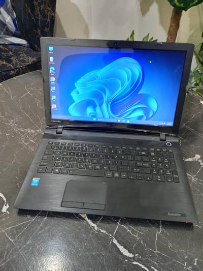 Toshiba Satellite C55-C Slim Laptop