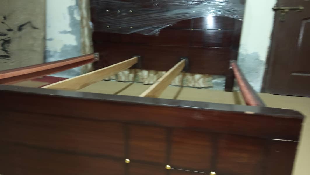 king size bed 0