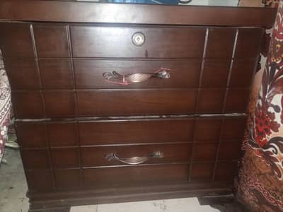 Side drawer