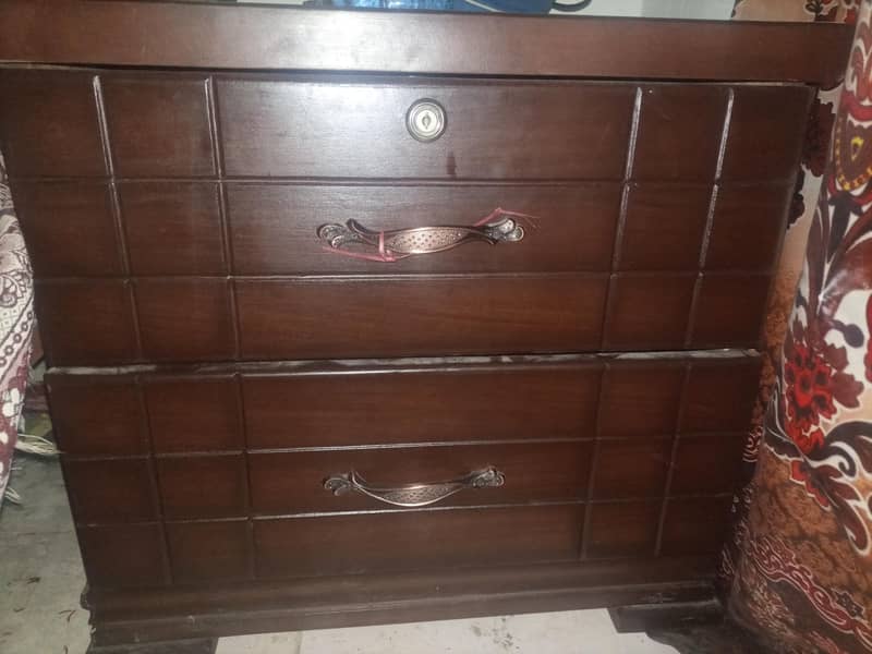 Side drawer 0