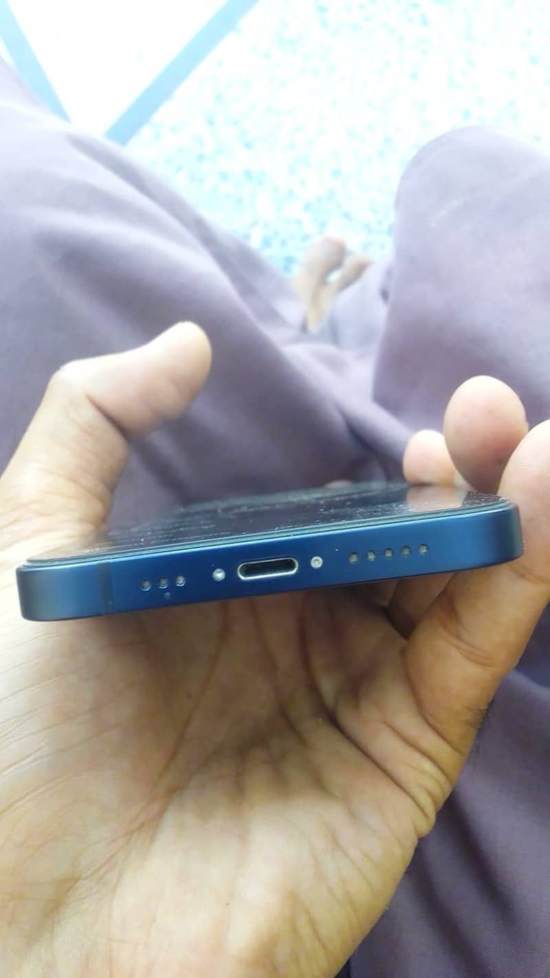 Iphone 12 4