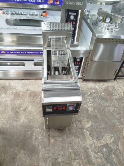 Fryers 16 Liters / 24L / 16+16 available counter