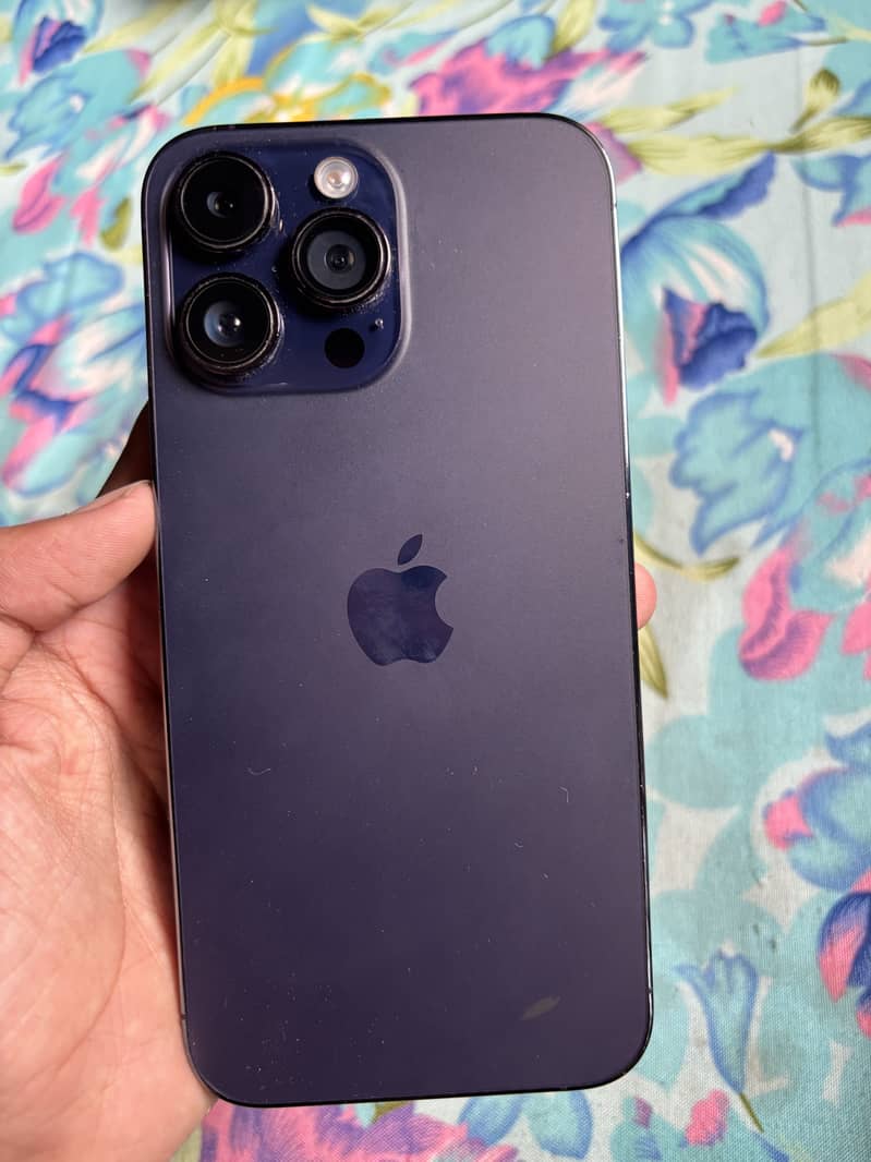 iPhone 14 Pro Max 0