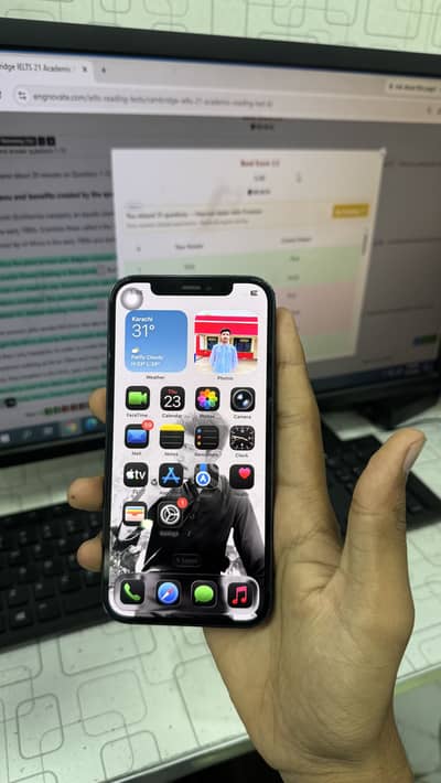 Apple iPhone 12