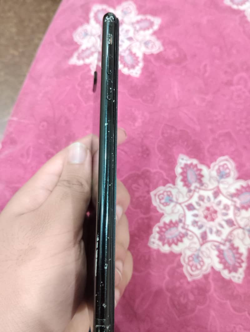 Apple iPhone 7 Plus 6
