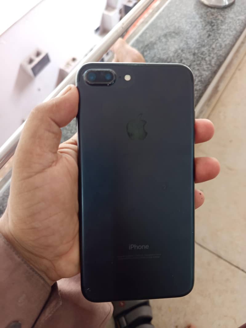 Apple iPhone 7 Plus 0
