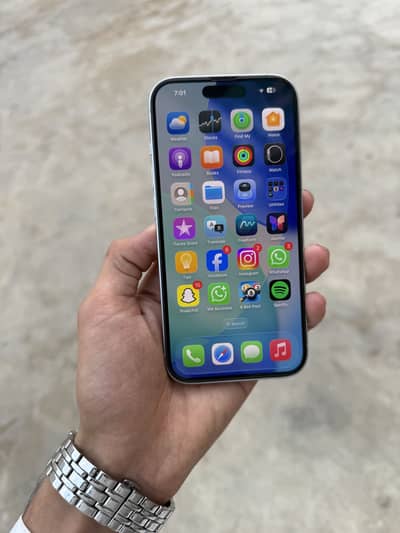 iPhone 15