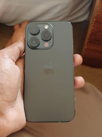 Apple iPhone 14 Pro with Box Cable water pack