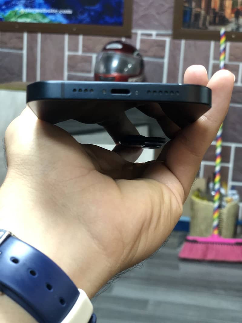 iPhone 14 plus 2