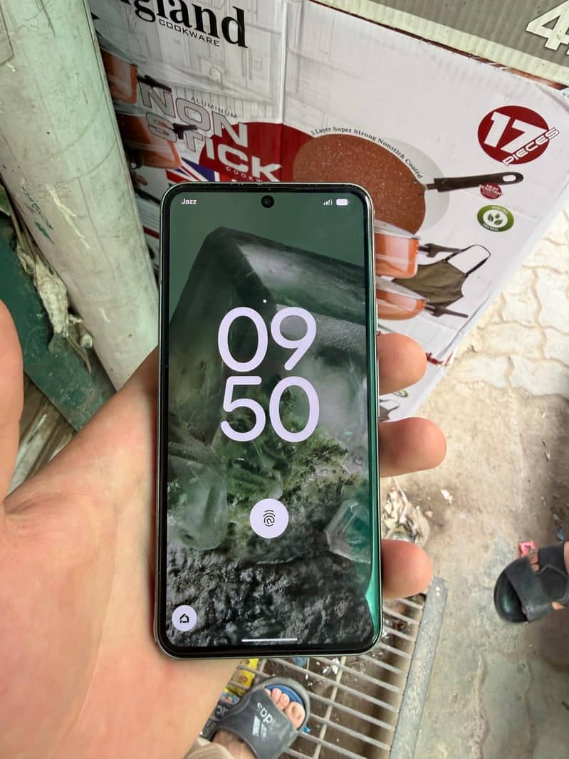 Google Pixel 8 3