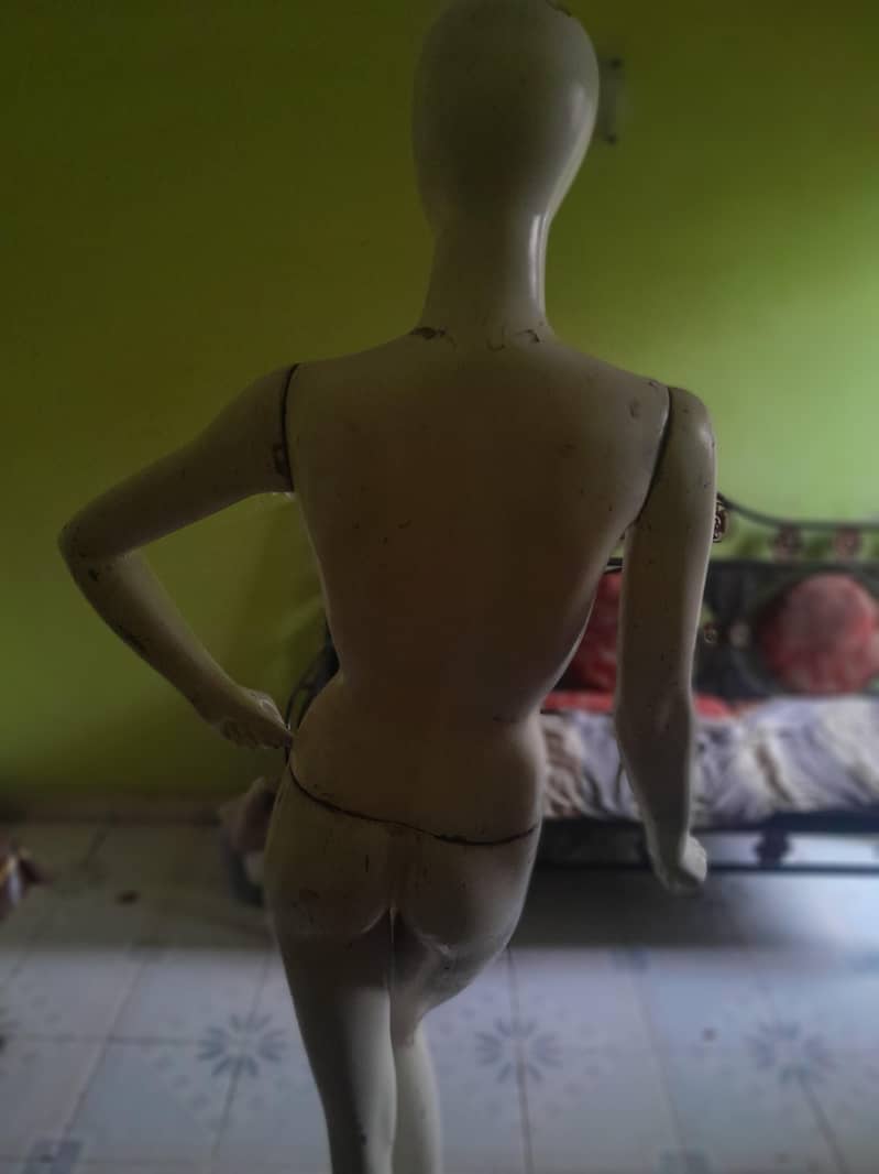 dummy 4