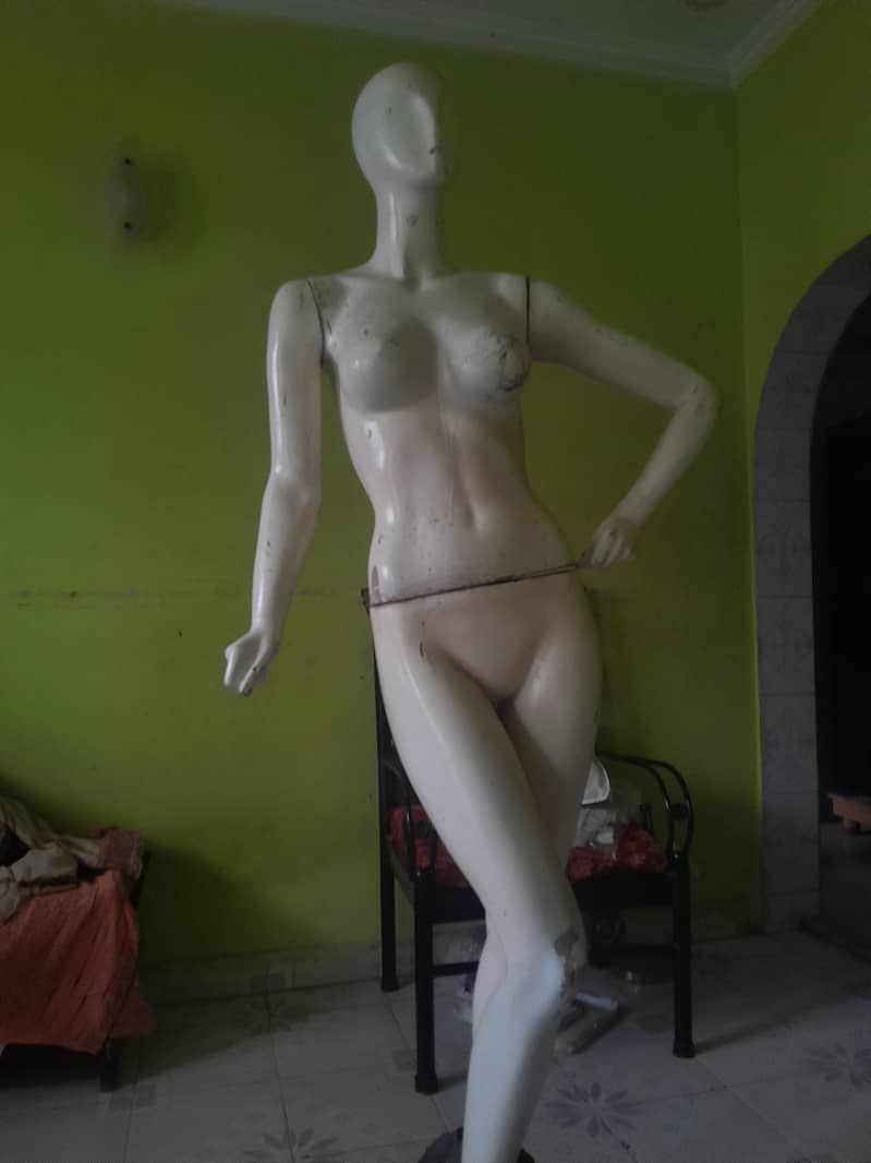 dummy 8