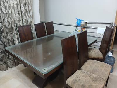 Elegant 6-Seater Dining Table Set with 6 Chairs – Excellent Condition
