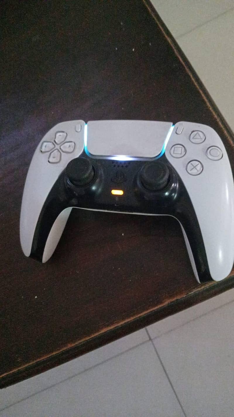 2 controllers ps 5 1