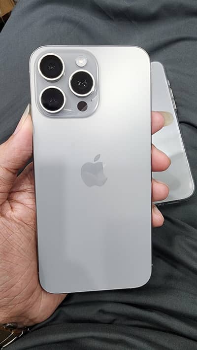 Apple iPhone 15 Pro Max