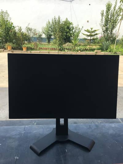 22" LED Monitor + Keyboard | Good Condition