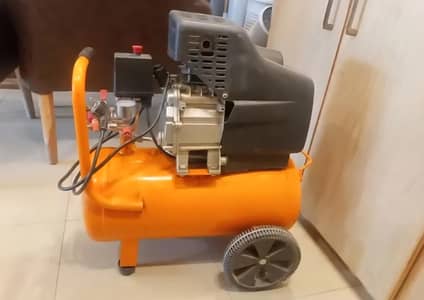 Compressor good condition 10 months used
