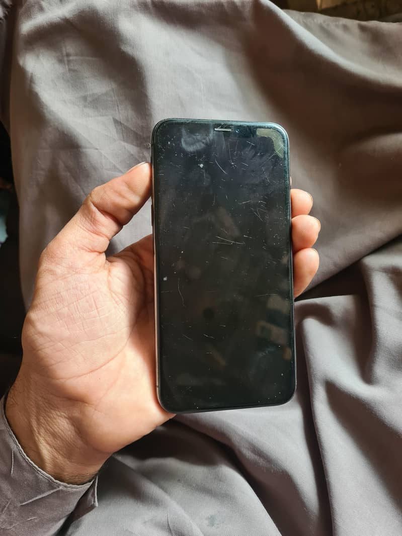 Apple iPhone X 5