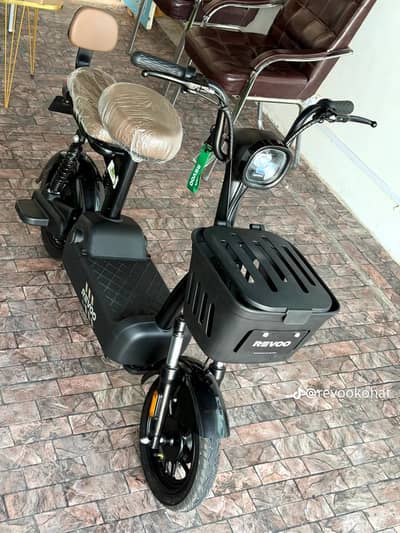 REVOO Y04 Electric Scooter for Sale