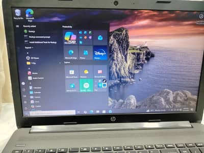 HP Laptop AMD A6 with 15×6  wide screen 8GB DDR4 ram 256GB SSD